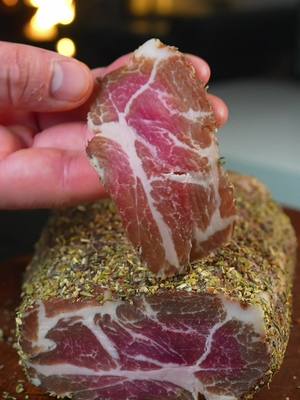 Coppa maison (Échine de porc séchée aux herbes)