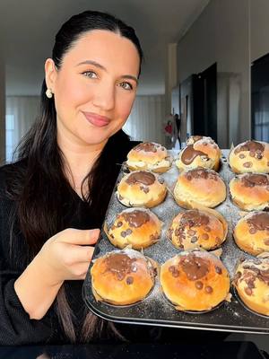 Schoko-Brötchen gefüllt mit Nutella