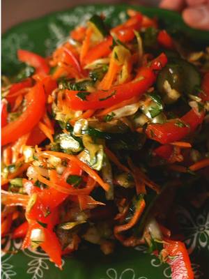 Knackiger Frühlingssalat