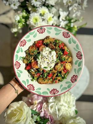 Salade de pommes de terre rôties, courgettes et burrata