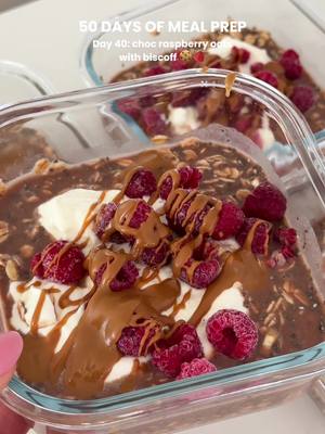 Schoko-Himbeer-Biscoff Haferflocken