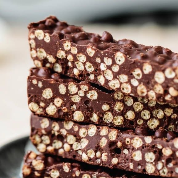 Barres protéinées maison au quinoa soufflé et chocolat noir