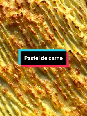 Pastel de aprovechamiento de carne y puré de patatas