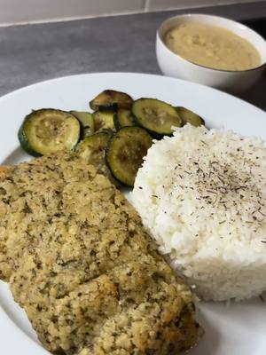 Colin d’Alaska à la Bordelaise avec Courgette Sauté et Riz à la Sauce Citron Moutarde