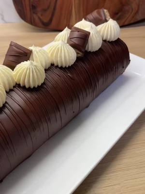Bûche façon Kinder Bueno