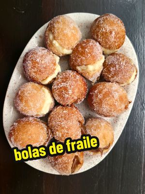 Bolas de Fraile con Crema Pastelera y Dulce de Leche