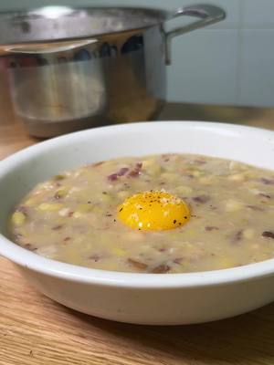 Potxas con boletus y jamón