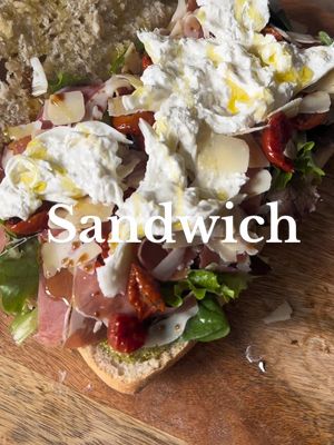 Sandwich médaillé d’or 2023 à la burrata