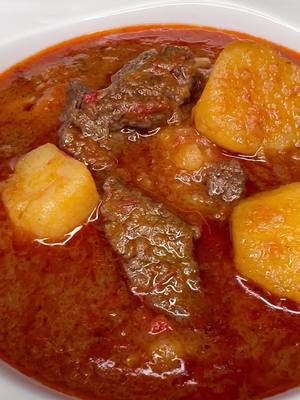 Ragoût de pommes de terre à la viande (Patatas con carne)